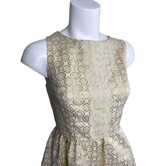 XHILARATION Cream Beige Metallic Gold Fit Flare Sleeveless Dress Sz Medium - Picture 2 of 10